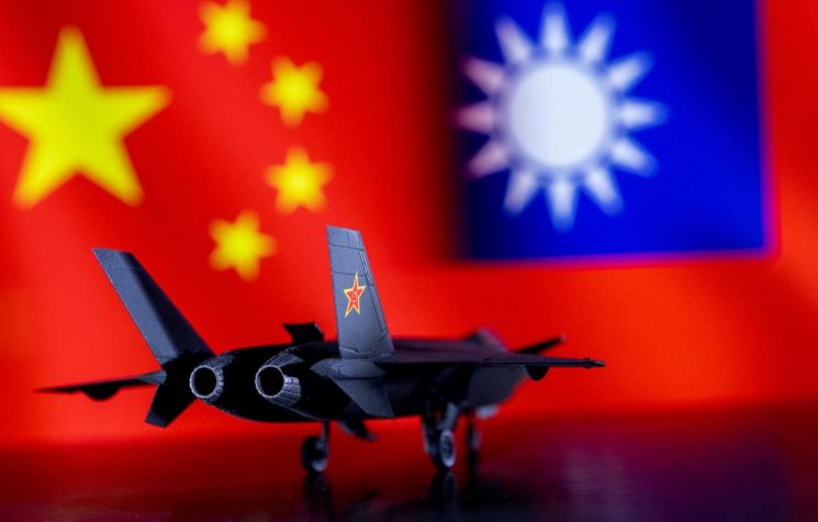 Finian Cunningham: China Should Take Control of Taiwan to Avoid Ukraine War Scenario