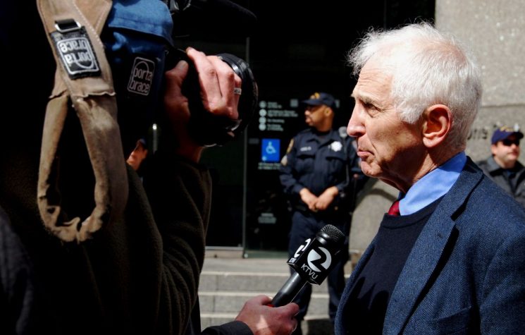 Daniel Ellsberg Calling on Us to Stop Nuclear War