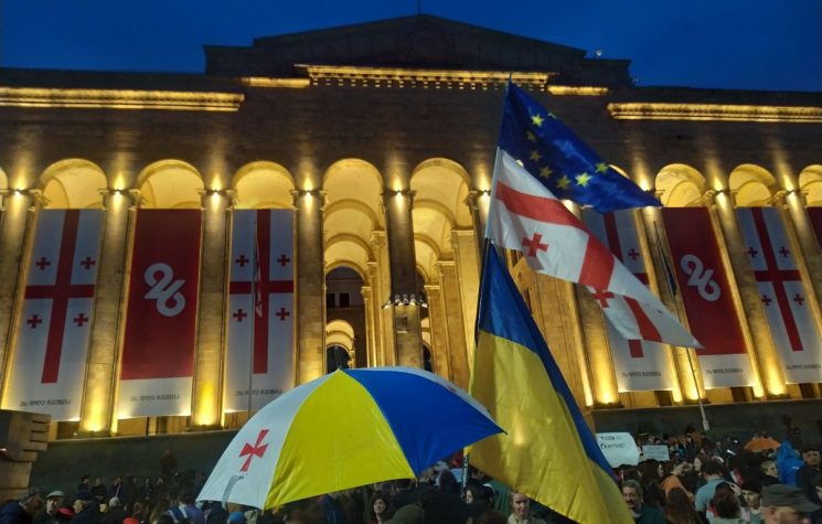 Ações dinâmicas da UE na Geórgia, Moldávia e Ucrânia: Preparadas para “Revoluções Coloridas”