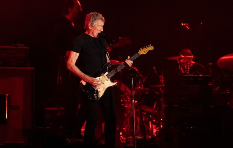 New Slander Campaign Against Roger Waters Amid Growing Mass Global Opposition to Gaza Genocide