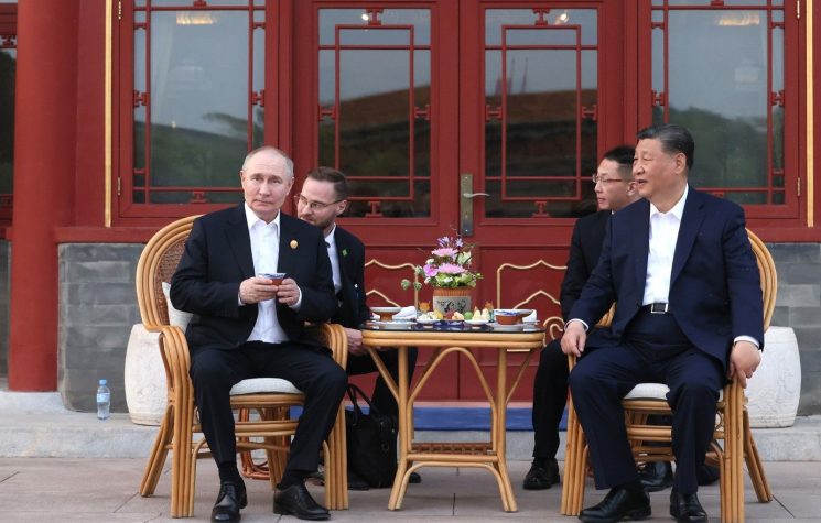 Putin and Xi are world statesmen while Western elites are shown to be the real threat to global peace