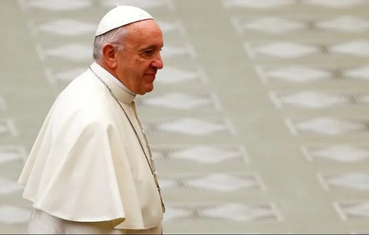 Papa Francisco asegura que el cambio de sexo “corre el riesgo de atentar contra la dignidad de la persona”