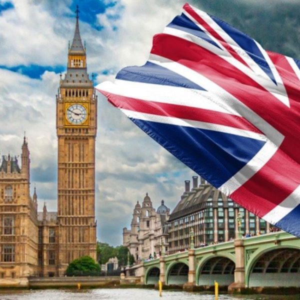 UK free speech crackdown sees up to 30 people a day arrested for petty offenses such as retweets and cartoons