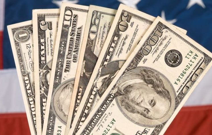 Most Americans see unlimited election spending as a threat to democracy: poll