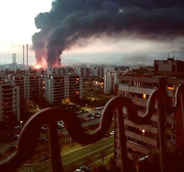 A carnificina nos Bálcãs foi apoiada pela humanitária «comunidade internacional»