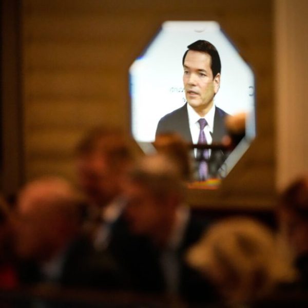 L’abito non fa il Monaco. Rubio ha parlato in modo più elegante agli alleati, ma ha detto le stesse cose di Trump